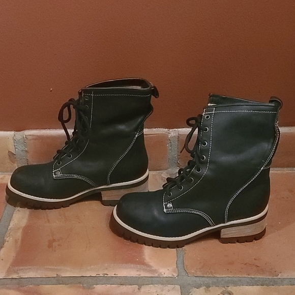 Subterrain black combat boots w/wood detail - Picture 2 of 8